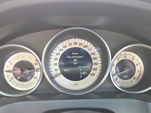 Used 2016 Mercedes-Benz E 550 Cabriolet image 33