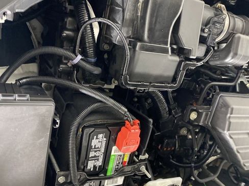 Used 2018 Honda CR-V Touring image 37