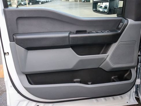 New 2026 Ford F350 XL w/ XL Chrome Package image 28