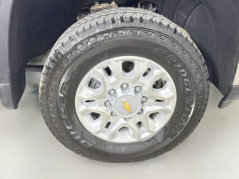 Used 2025 Chevrolet Silverado 3500 LT w/ Convenience Package AWD/4WD image 27