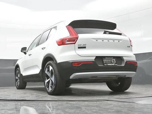 Used 2025 Volvo XC40 B5 Core AWD/4WD image 24