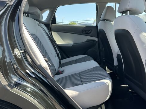 Used 2022 Hyundai Kona SE w/ Cargo Package FWD image 15