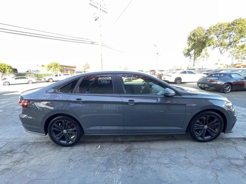 Used 2019 Volkswagen Jetta GLI FWD image 4