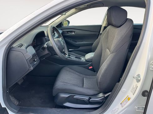 Used 2023 Honda Accord LX image 9