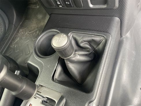 Used 2014 Toyota FJ Cruiser 4WD w/ Upgrade Package image 23