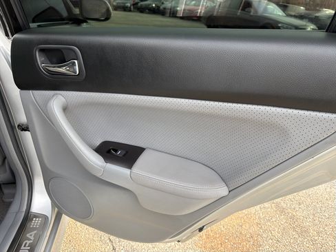 Used 2006 Acura TSX w/ Navigation image 29