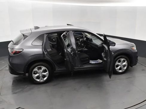 Used 2025 Honda HR-V LX image 6