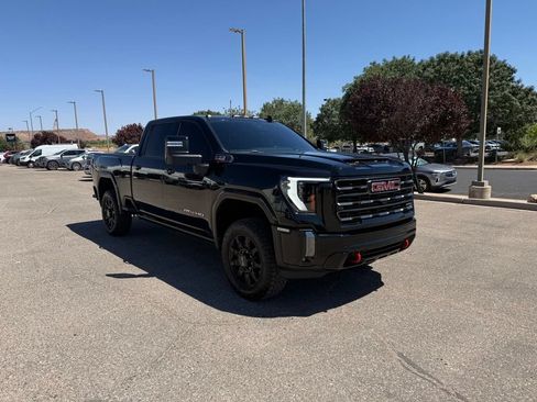 Used 2024 GMC Sierra 3500 AT4 w/ AT4 Premium Plus Package AWD/4WD image 3