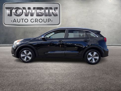 Certified 2017 Kia Niro EX image 8