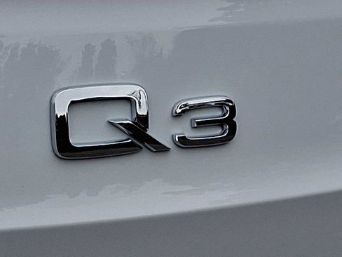 New 2025 Audi Q3 2.0T Premium image 18