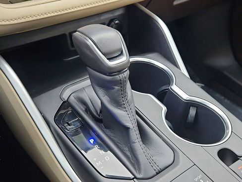 Used 2020 Toyota Highlander XLE image 31