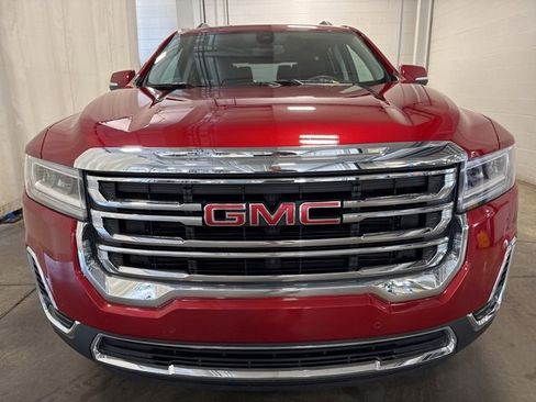 Used 2023 GMC Acadia SLE w/ Driver Convenience Package image 2
