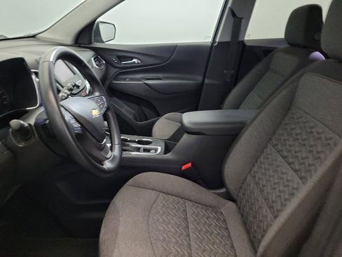 Used 2024 Chevrolet Equinox LT w/ LPO, Floor Liner Package FWD image 17