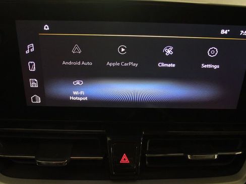 Used 2024 Chevrolet TrailBlazer LT w/ Convenience Package FWD image 3