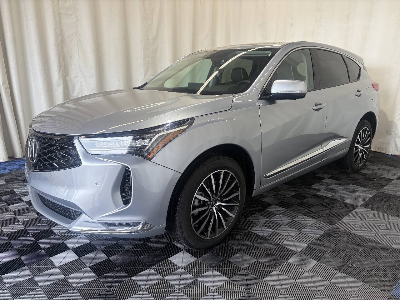Used 2025 Acura RDX w/ Advance Package AWD/4WD image 2