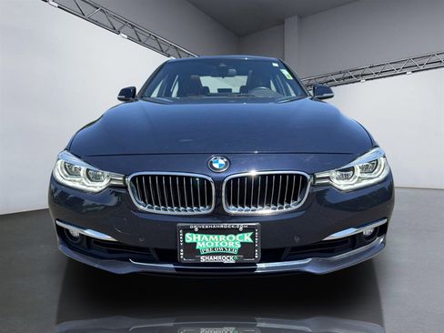 Used 2017 BMW 330i xDrive Sedan AWD/4WD image 10