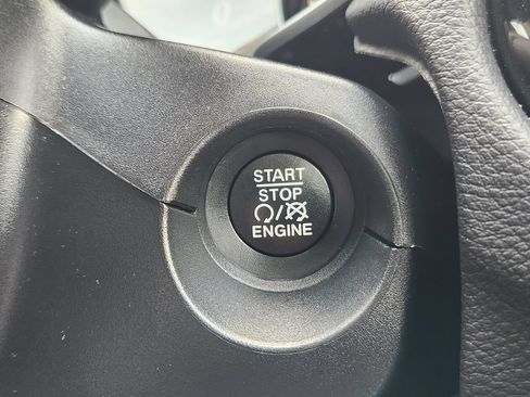 Used 2021 Jeep Compass Limited AWD/4WD image 21