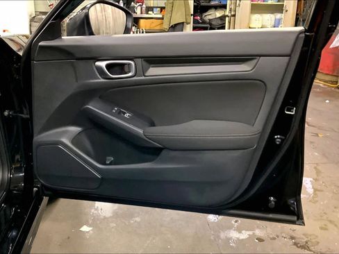 Used 2023 Honda Civic Sport image 22