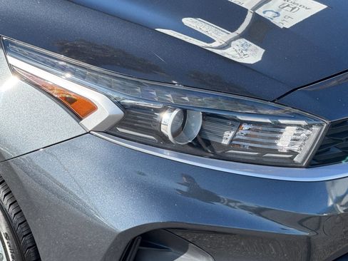 Used 2022 Kia Forte LXS image 10