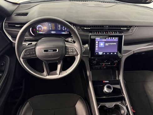 Certified 2023 Jeep Grand Cherokee Altitude image 13