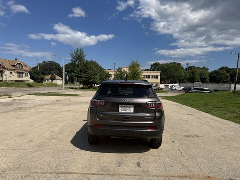Used 2018 Jeep Compass Sport w/ Tech Group AWD/4WD image 6