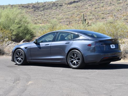 Used 2022 Tesla Model S Plaid AWD/4WD image 5