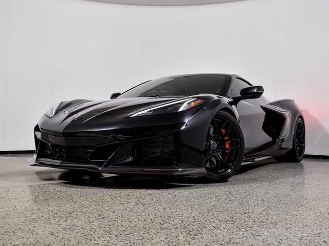 Used 2024 Chevrolet Corvette Z06 RWD image 2