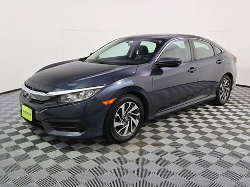 Used 2018 Honda Civic EX image 2
