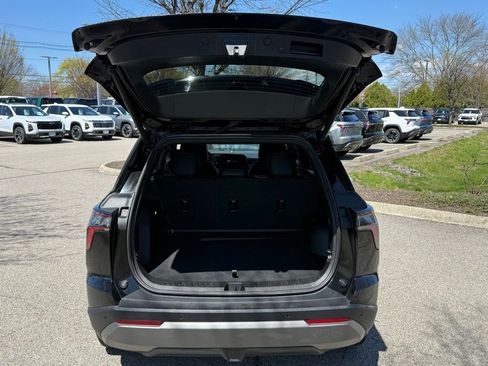 Used 2025 Chevrolet Equinox LT w/ Convenience Package II AWD/4WD image 10