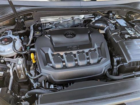 Used 2024 Volkswagen Tiguan Wolfsburg Edition image 29