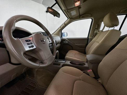 Used 2018 Nissan Frontier SV RWD image 19