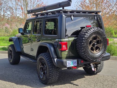 Used 2021 Jeep Wrangler Unlimited Rubicon w/ Dual Top Group image 12