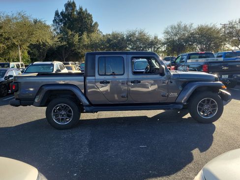 Used 2020 Jeep Gladiator Overland image 7