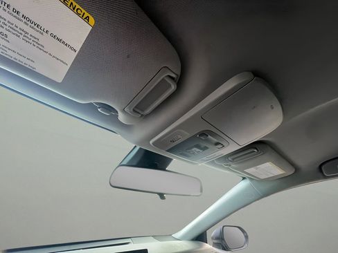 Used 2023 Toyota Camry SE image 17