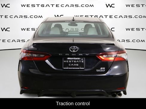 Used 2021 Toyota Camry SE w/ Convenience Package FWD image 4