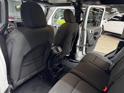 Used 2023 Jeep Wrangler Unlimited Sport image 42