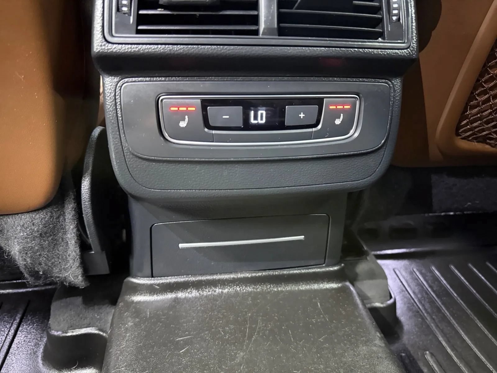 Used 2017 Audi Q7 3.0T Premium Plus AWD/4WD image 29