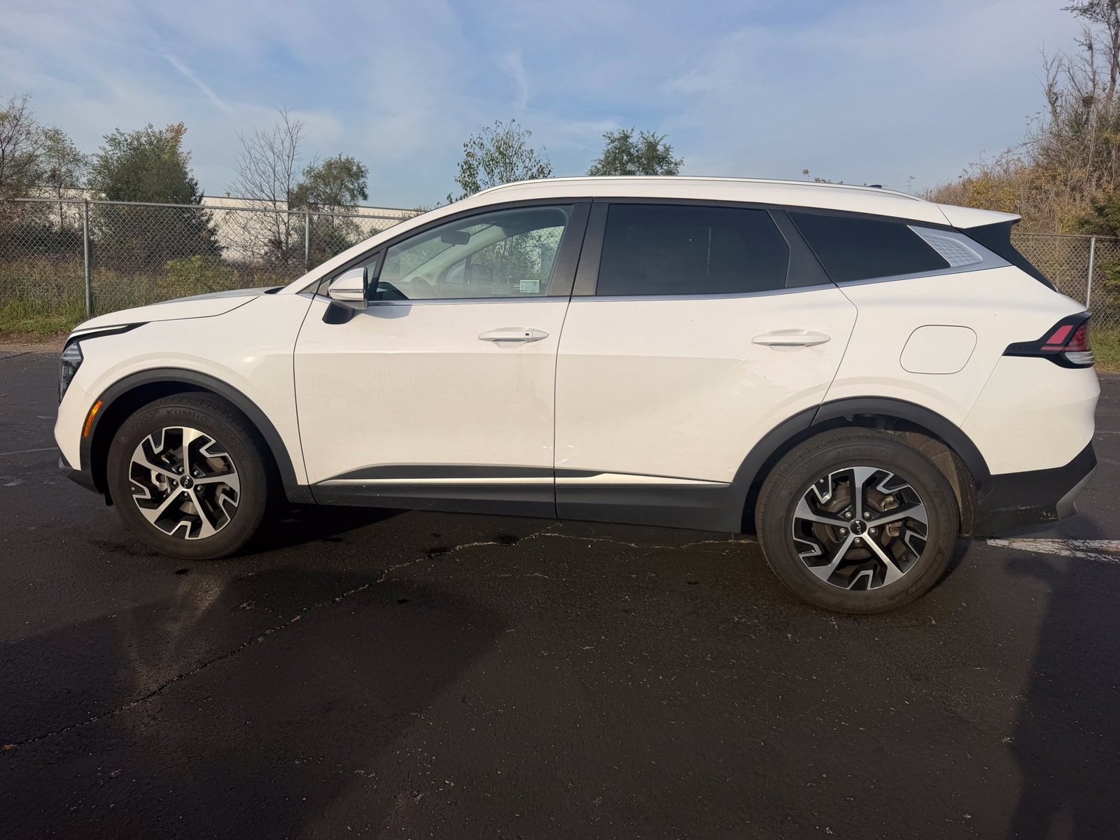 Used 2024 Kia Sportage EX AWD/4WD image 9