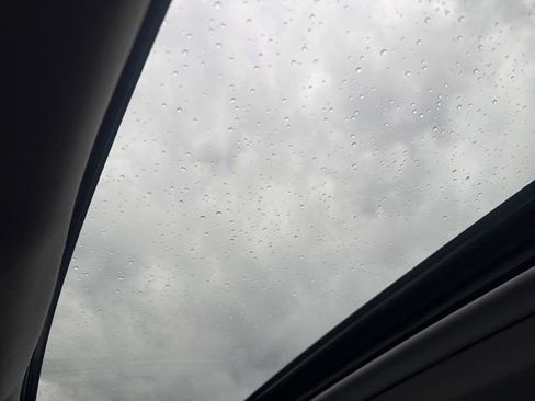 Used 2025 Toyota Highlander XLE image 38