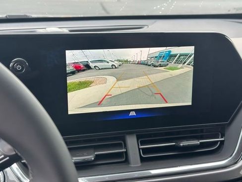 New 2026 Chevrolet Trax ACTIV w/ Sunroof Package FWD image 9