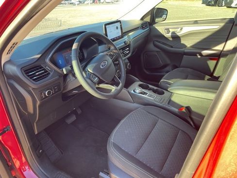 Used 2023 Ford Escape Active w/ Cold Weather Package image 8
