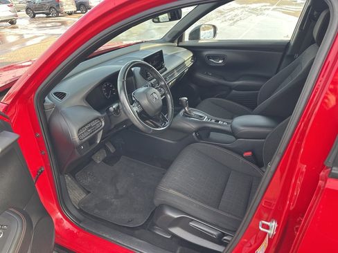 Used 2024 Honda HR-V Sport image 2