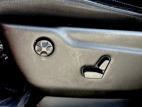 Used 2021 Dodge Durango GT image 11