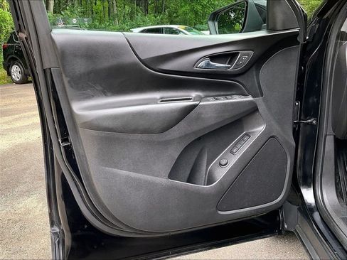 Used 2020 Chevrolet Equinox LT w/ Midnight Edition AWD/4WD image 9
