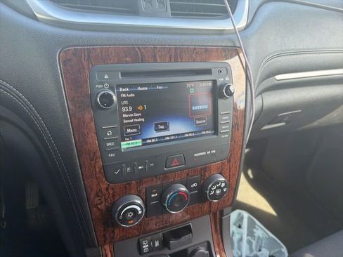 Used 2013 Chevrolet Traverse LT FWD image 21