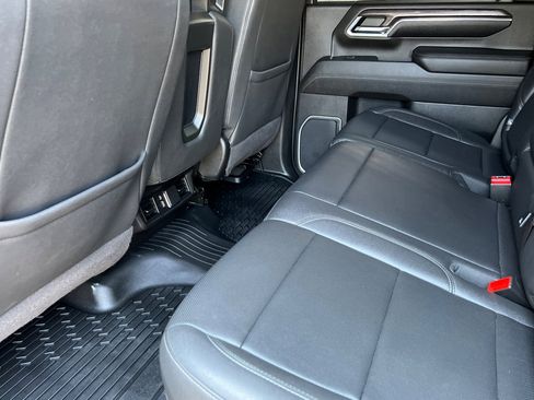 Used 2024 Chevrolet Silverado 2500 LTZ image 9