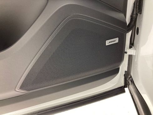 Certified 2024 Porsche Cayenne S image 7