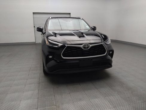 Used 2021 Toyota Highlander XLE image 14