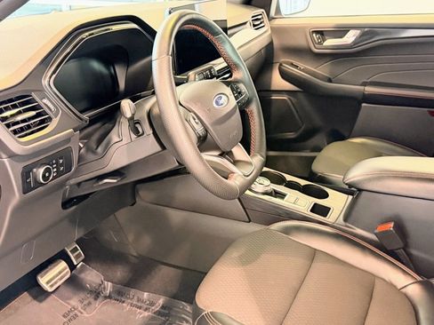 Used 2023 Ford Escape ST-Line Select w/ Tech Pack #1 image 9