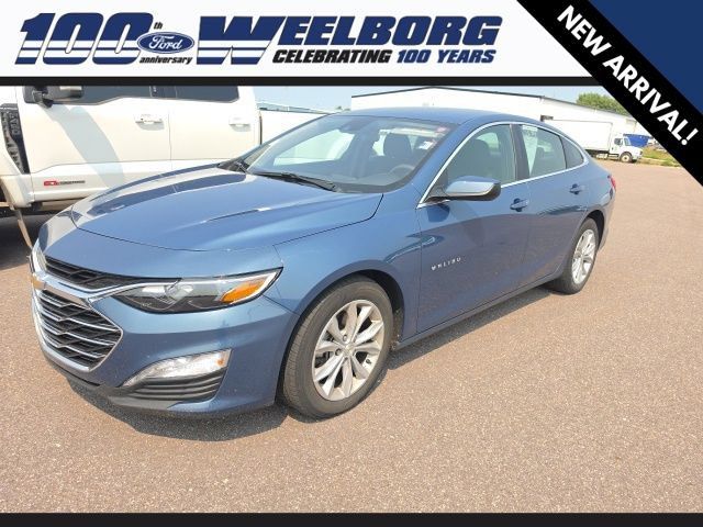 Used 2025 Chevrolet Malibu LT FWD image 1